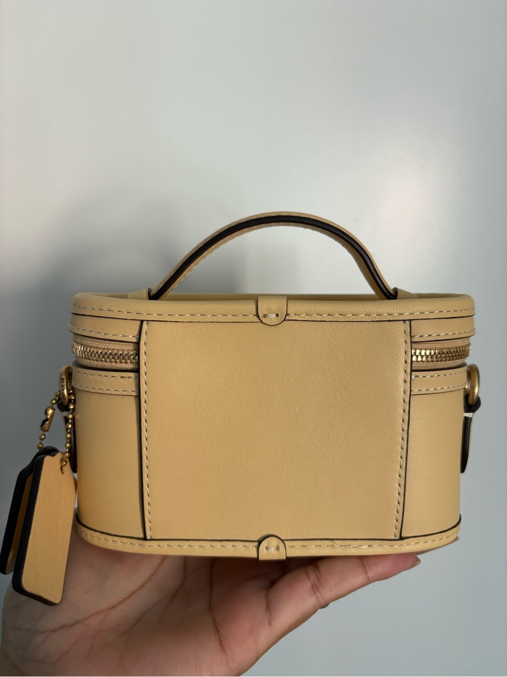 Coach Trail Bag 15 in Vanilla - Picture 3 of 10